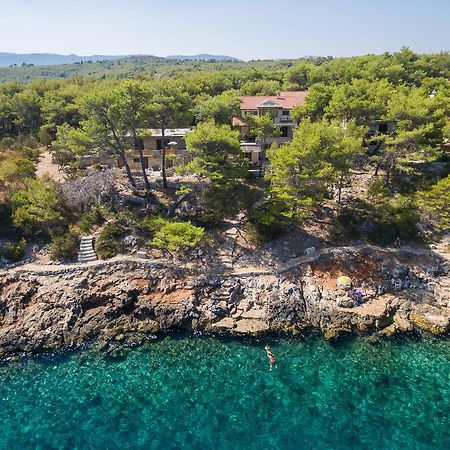 Pavao Apartments Vrboska Eksteriør bilde