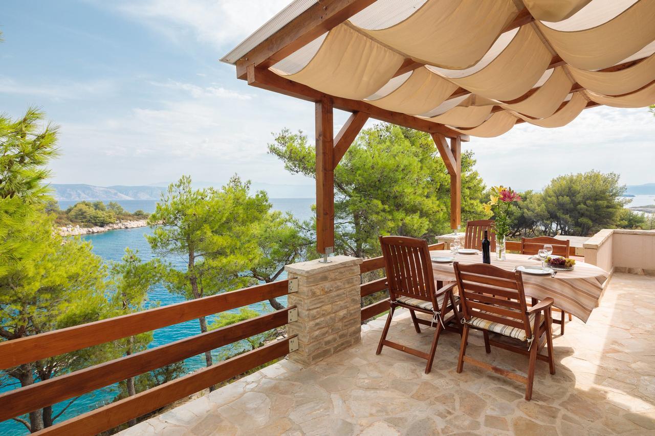 Pavao Apartments Vrboska Eksteriør bilde