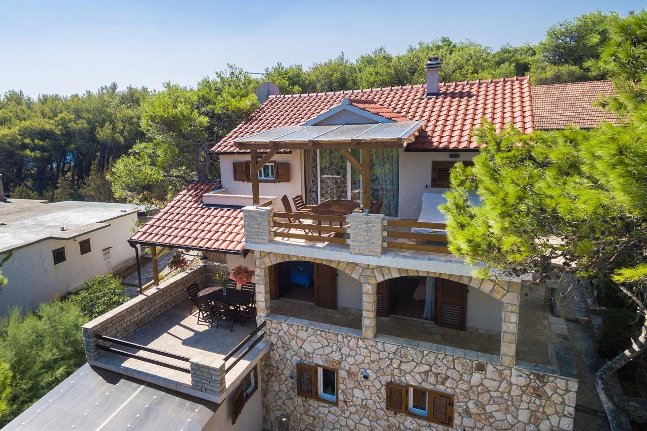 Pavao Apartments Vrboska Eksteriør bilde