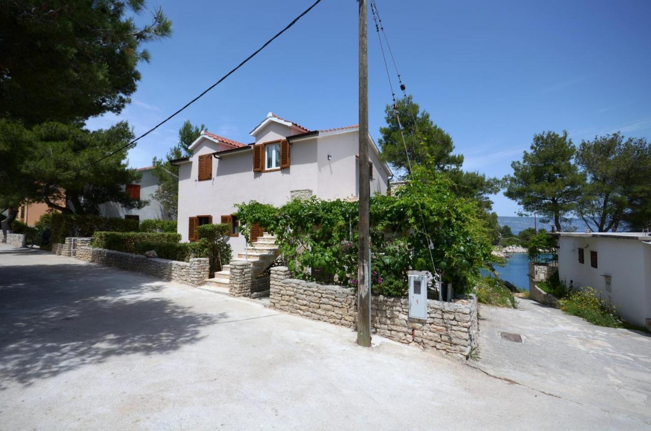 Pavao Apartments Vrboska Eksteriør bilde
